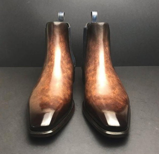 Chelsea boot in Camel Museum Patina