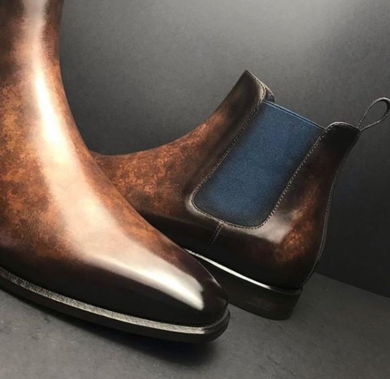 Chelsea boot in Camel Museum Patina